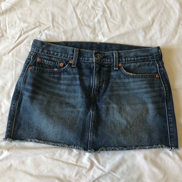 Levi's Dresses & Skirts - Levi short dark jean skirt Levi's Dresses & Skirts - Levi short dark jean skirt